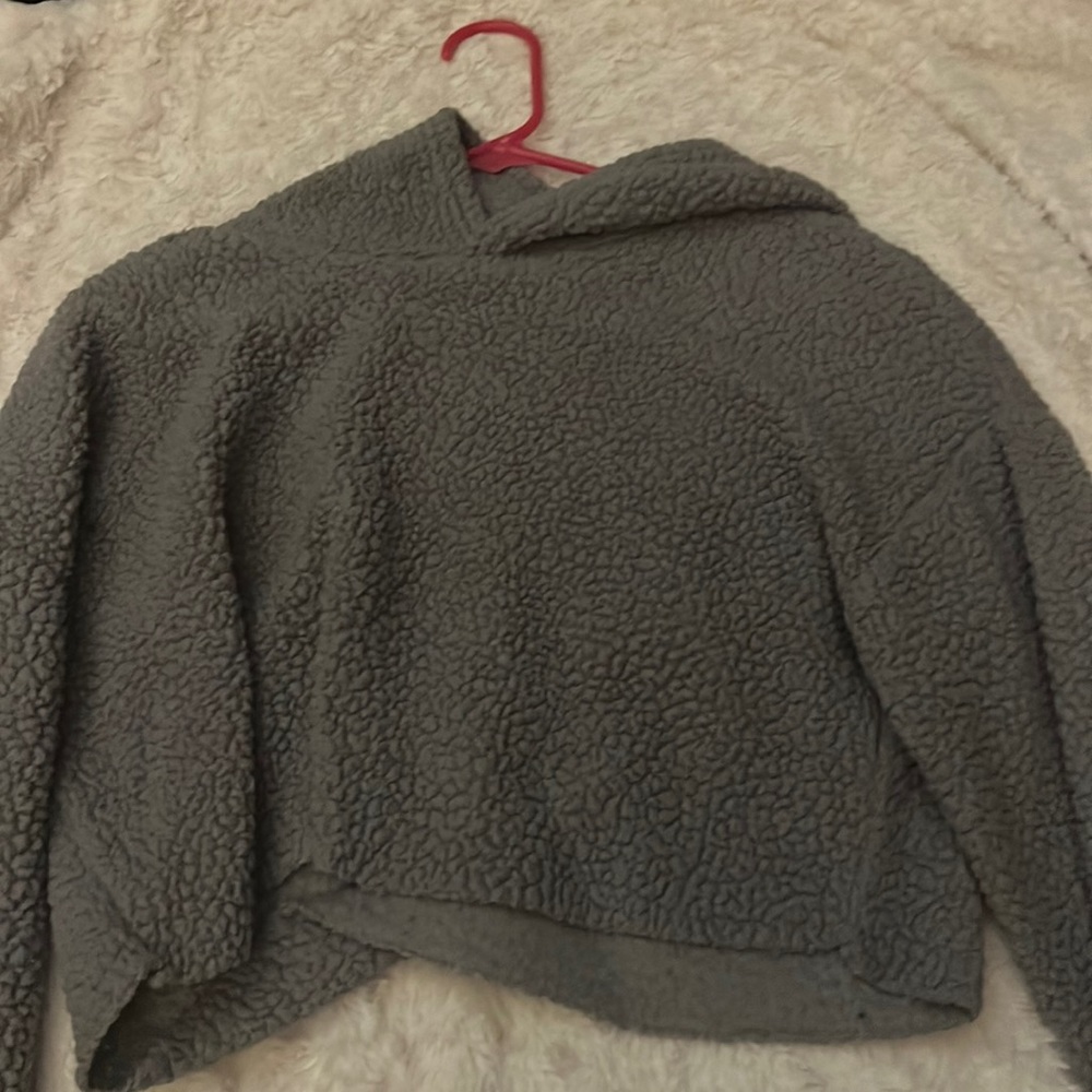 Medium cropped hoodie